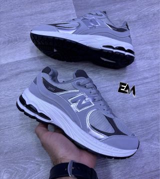 Zapatilla new balance 2002 de mujer