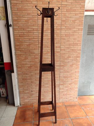 Perchero de pie