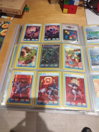 album Invizimals  320 cromos