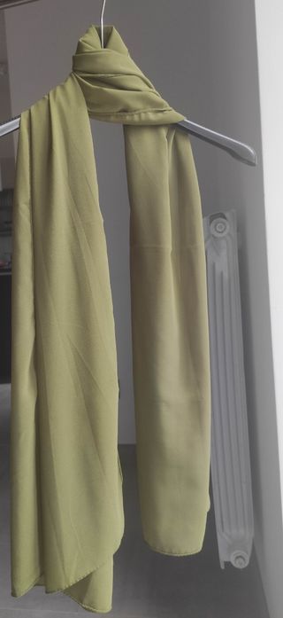 Sciarpa color verde oliva