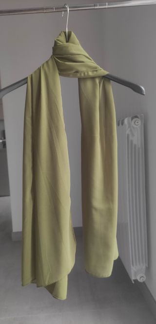 Sciarpa color verde oliva