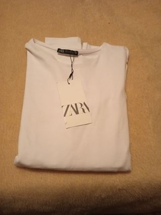 Camiseta básica Zara 