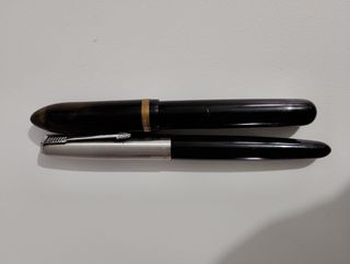 Dos antiguas plumas una parker