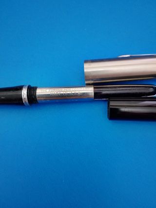 Dos antiguas plumas una parker