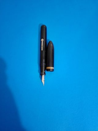 Dos antiguas plumas una parker