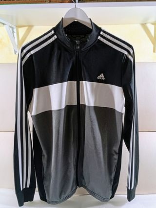 Chándal ADIDAS - deporte. Talla: XL 42