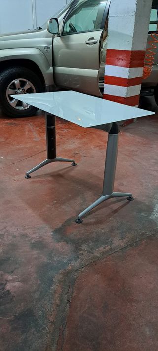 Mesa auxiliar oficina cristal