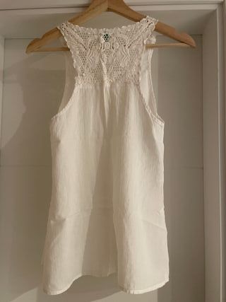 Blusa blanca con encaje - Estilo boho. Benetton