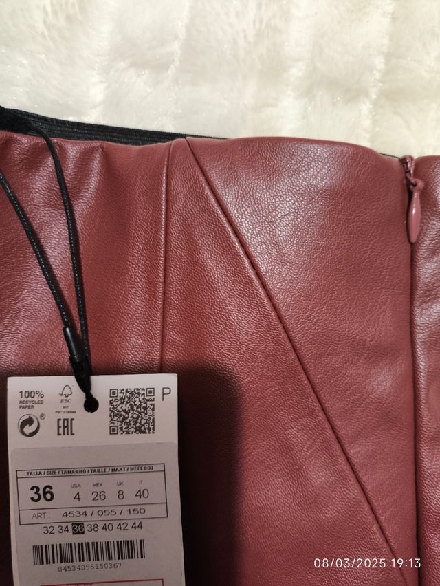 Pantalón estilo cuero skinny talla 36