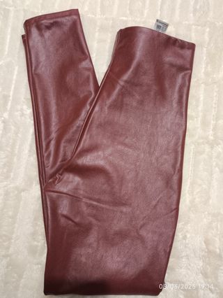 Pantalón estilo cuero skinny talla 36