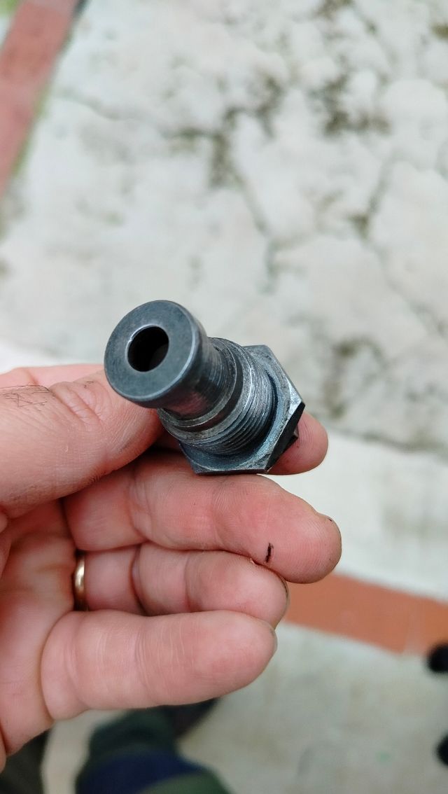 Tapón presión aceite seat 600