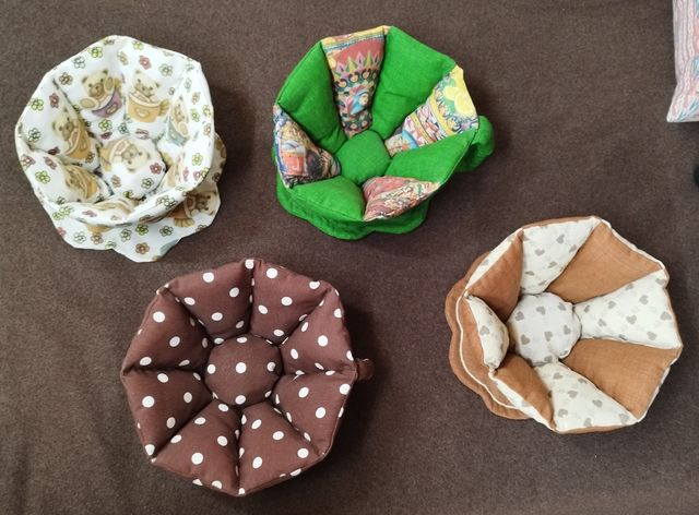 Quattro Tazze In Stoffa