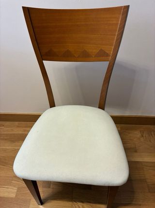 Mesa comedor y seis sillas incluidas