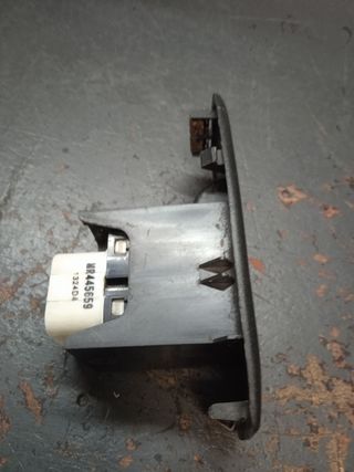 Interruptor Elevalunas   - V-60-V70.