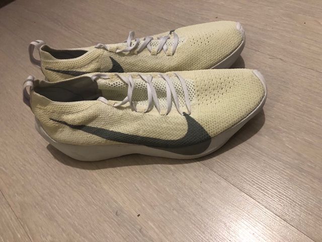 Nike zoom fly running 42