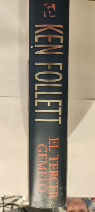 Libro Ken Follet: El tercer gemelo