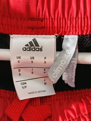 Pantalón semi largo - ADIDAS. T: S