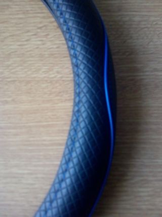 CUBIERTA VOLANTE 38 CM CUERO SINTÉTICO.
