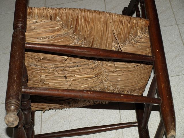 Silla / Sillón antiguo para restaurar de mimbre