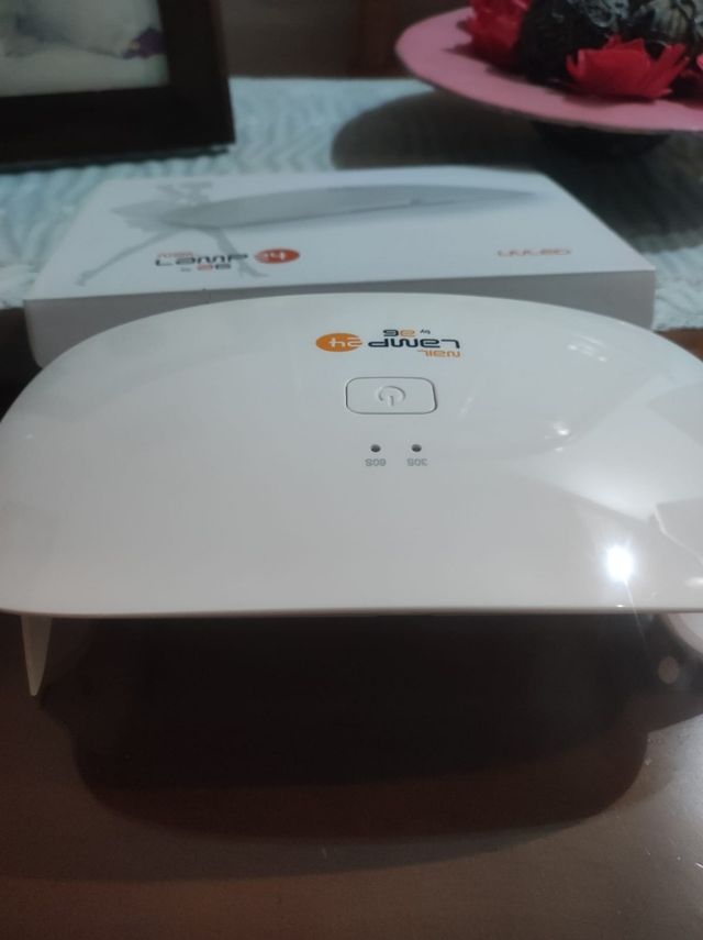 Lámpara secado uñas