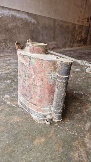 Pulverizador agrícola antiguo