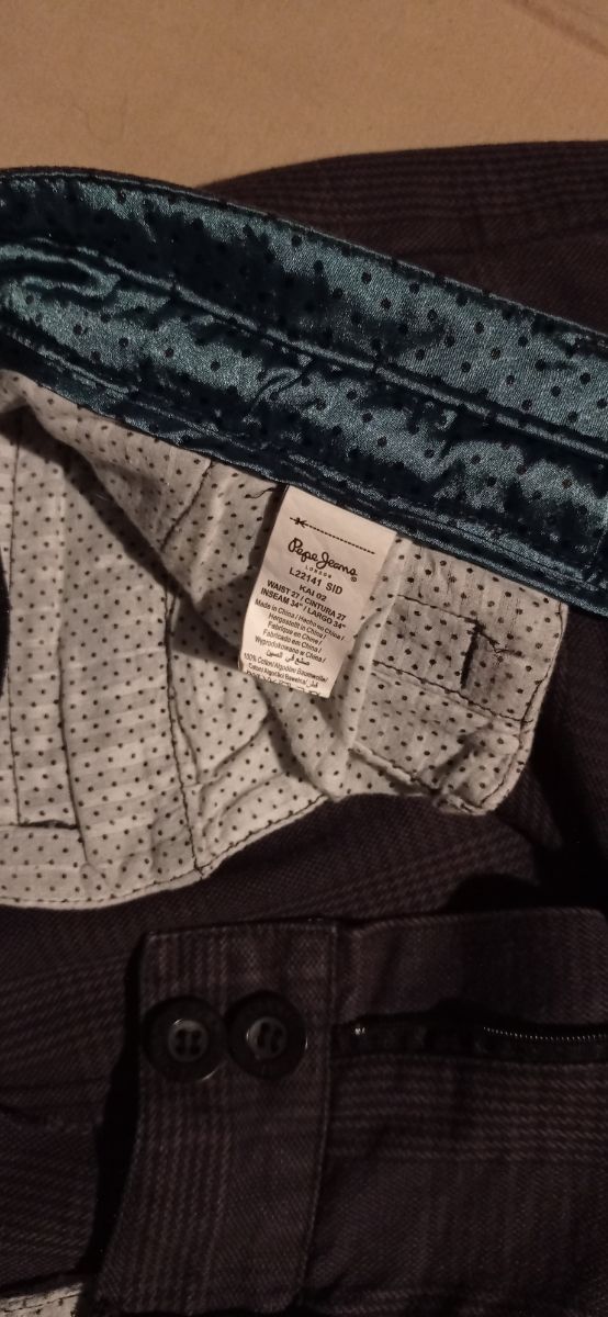 Pantalones pitillo mujer de cuadros.