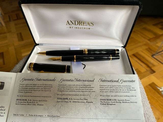 Pluma estilográfica y bolígrafo