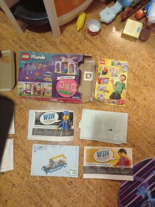 Lote de 3 cajas lego vacias y 9 manuales