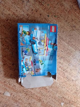 Lote de 3 cajas lego vacias y 9 manuales