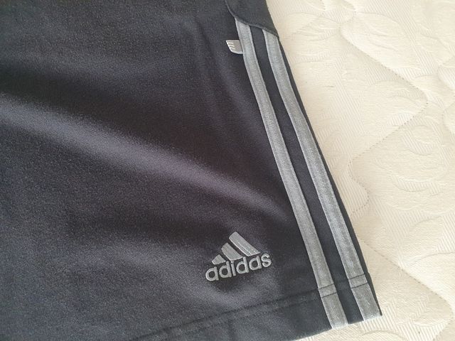 Pantaloncino fitnes Adidas