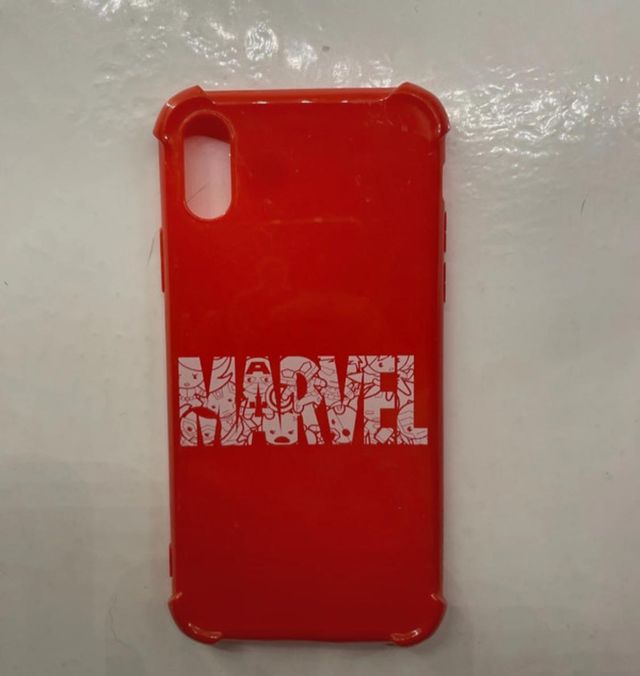 Cover Marvel per iPhone X/XS  Design esclusivo