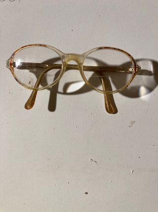 Pack de gafas antiguas