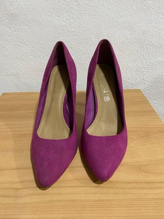 Zapatos tacón color buganvilla
