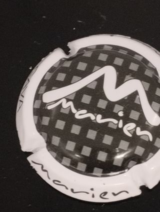 CAVA MARIEN, BLANCO Y NEGRO, CHAPA