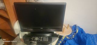 Dos  ( 2) TV  de 16 y 22 pulgadas