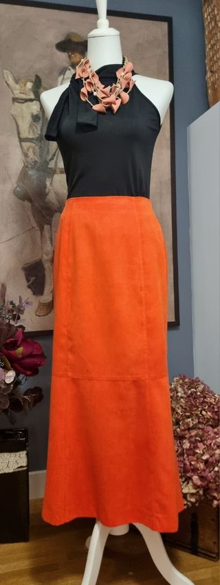 Falda midi antelina naranja
