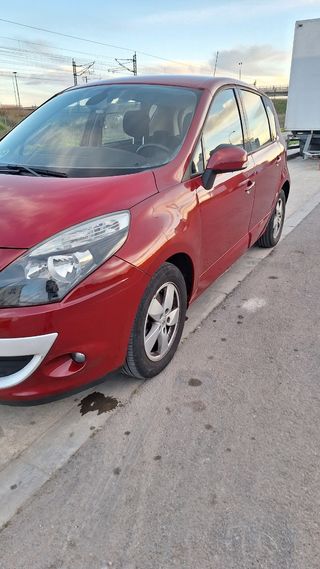 Renault Scenic 1.5 DCI 105