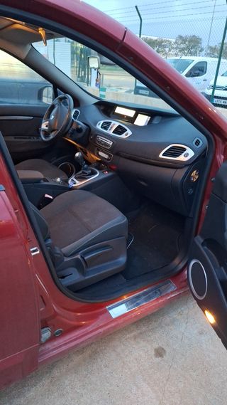 Renault Scenic 1.5 DCI 105