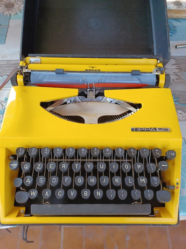 Macchina da scrivere ADLER TIPPA