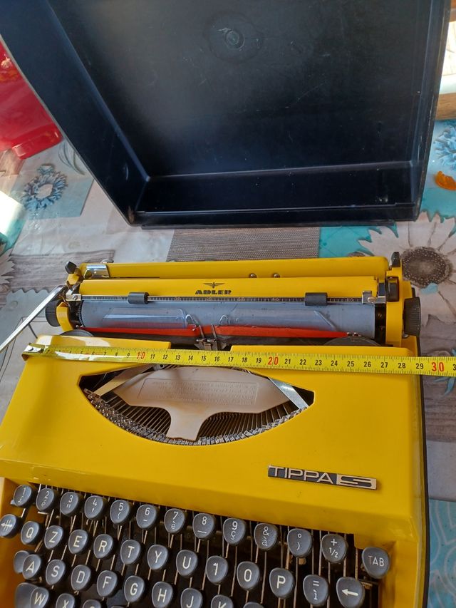 Macchina da scrivere ADLER TIPPA