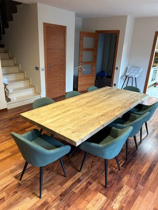 Muebles y mesas a medida 