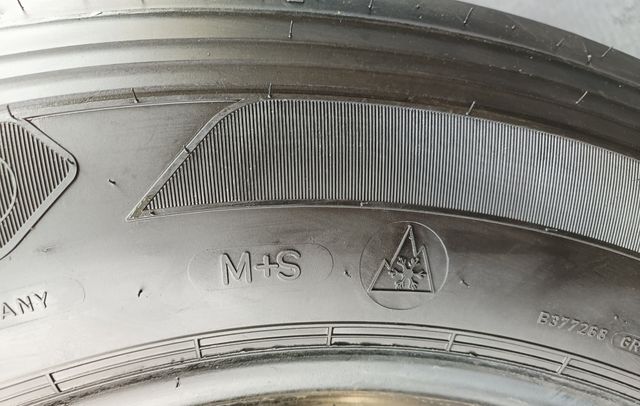 2. 295,60R22.5  150,147K-149,146L              