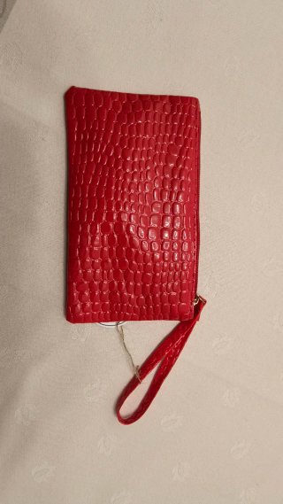 Cartera de mano-neceser rojo