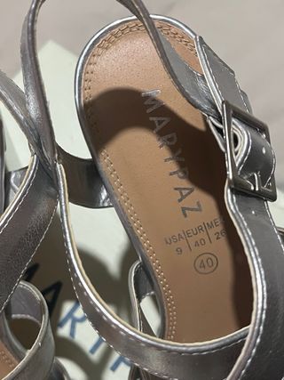 Sandalias plateadas