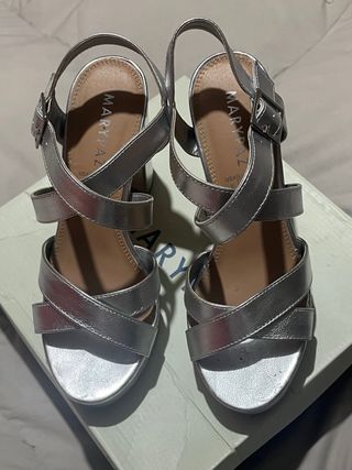 Sandalias plateadas