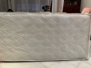 Colchon cuna como nuevo!