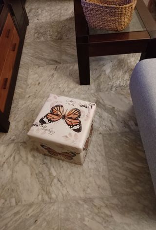 Taburete cubo almacenaje plegable mariposa
