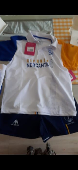 Equipacion deportiva Remo-Canoa Mercantil Sevilla 