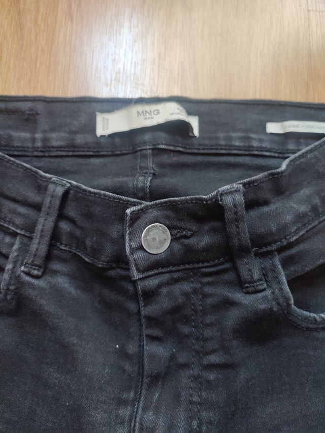 Pantalon Mango chico