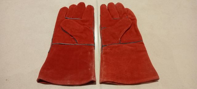 Guantes para soldar nuevos